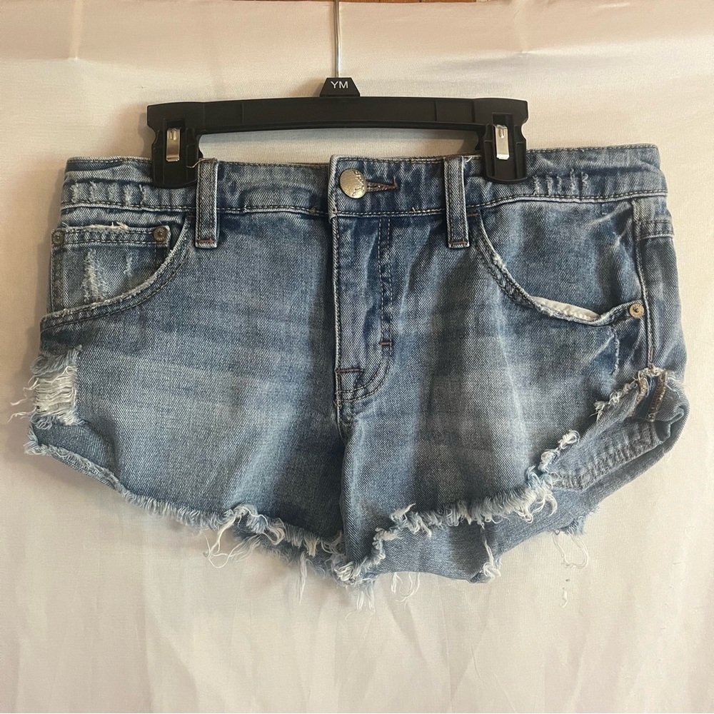Free People rolled sides cut off distressed denim blue Shorts size 24